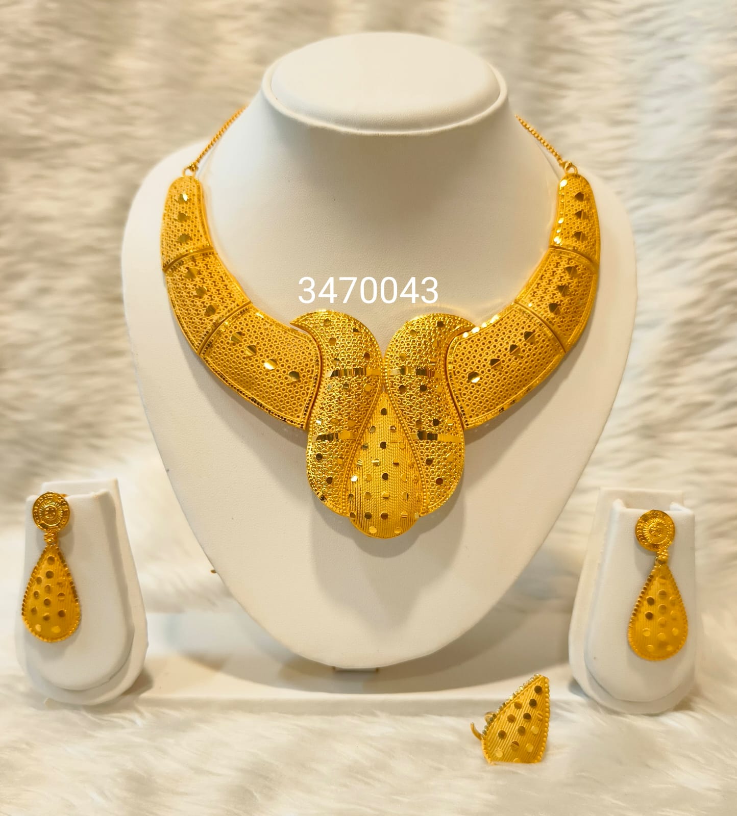 Necklace 0561