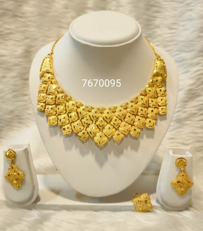 Necklace 0563