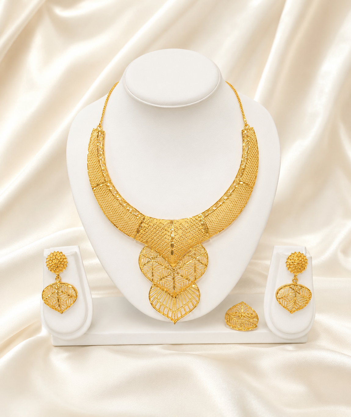 Necklace 0680