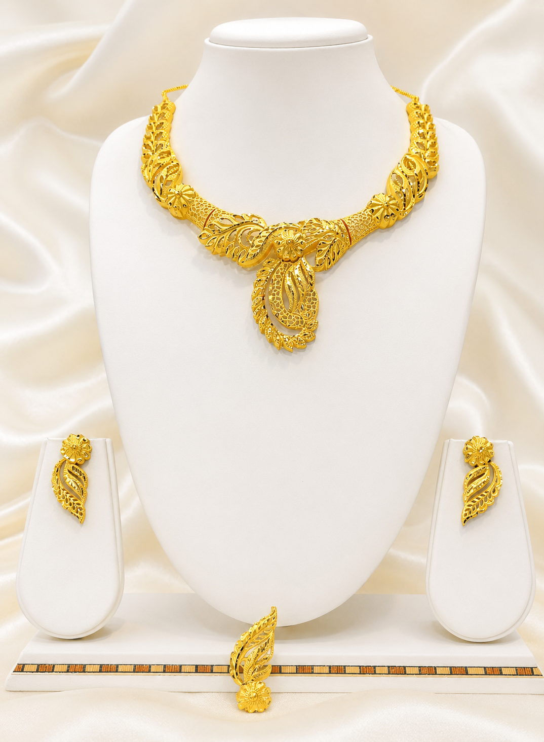 Necklace 0483