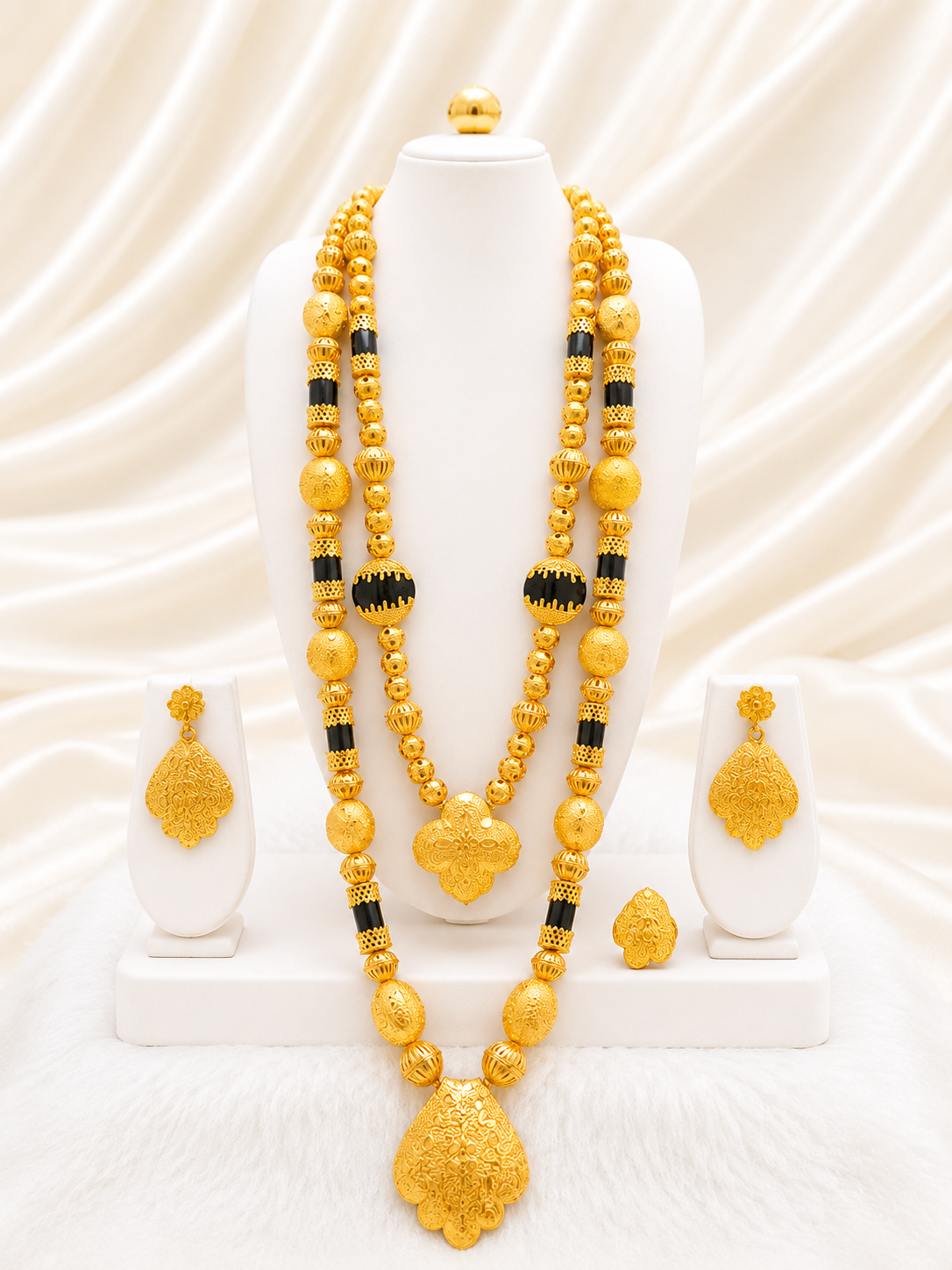 Ngalam Necklace 0030