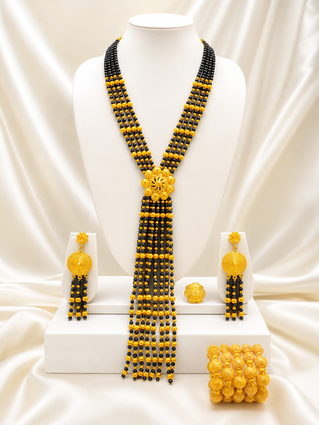 Ngalam Necklace 0017
