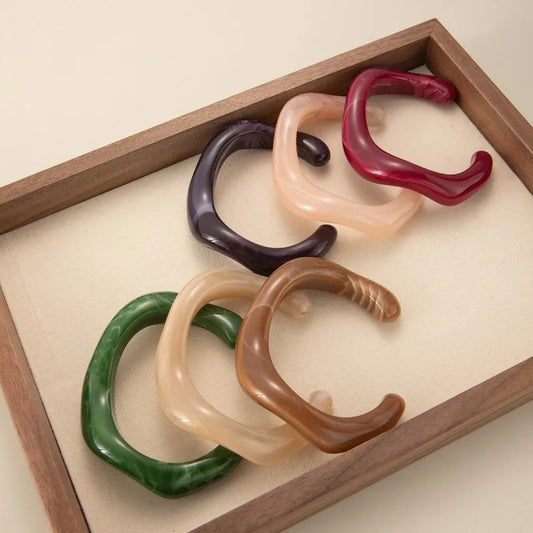 Trendy Multicolor Irregular Acrylic Cuff Bracelet – Geometric Open Bangle for Women