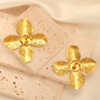 Boucles d'oreilles à tige Unift vintage en forme de fleur pour femme – Bijou bohème tendance en acier inoxydable plaqué or 14 carats