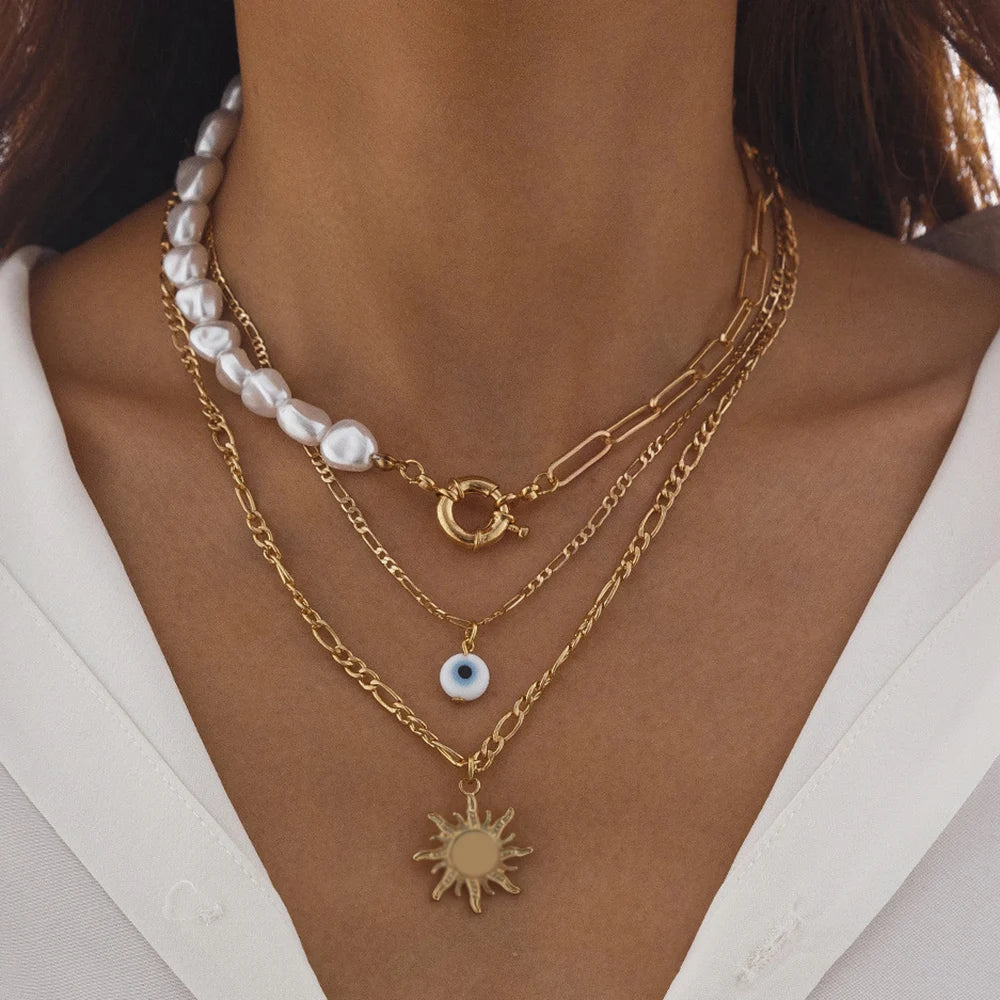 Elegant Irregular Pearl Multi-Layer Necklace with Heart Pendant – Classic Choker Jewelry for Women