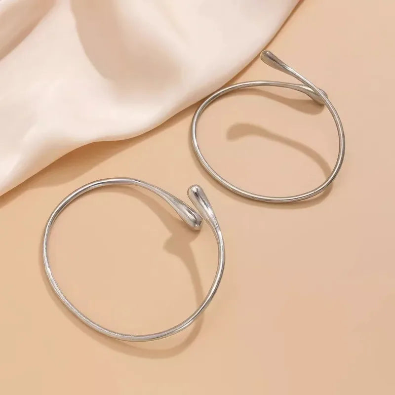 Trendy Geometric Twisted Upper Arm Cuff Bracelet – Adjustable Water Drop Bangle for Women