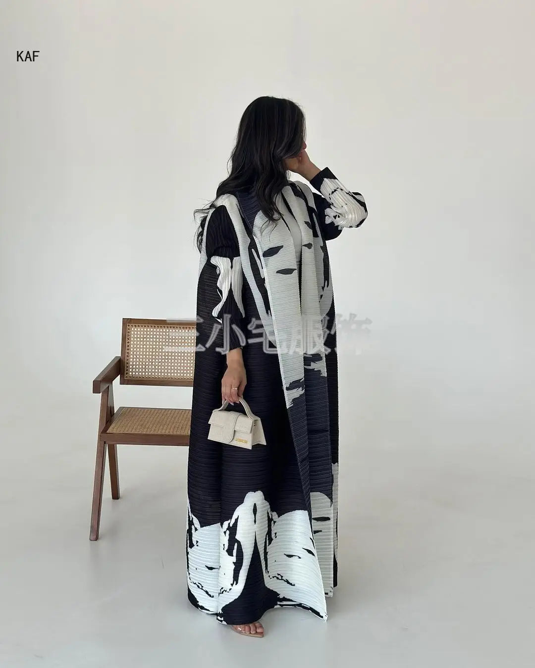 Elariah Retro Printed Pleated Abaya Coat – Belted Chiffon Maxi Modest Windbreaker Jacket for Women (One Size)