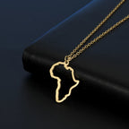 Collier pendentif tendance carte d'Afrique pour femme – Collier géométrique en acier inoxydable, coloris or, or rose ou acier.
