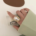 Bague ajustable géométrique vintage en émail blanc – Bague cocktail ouverte irrégulière pour femme