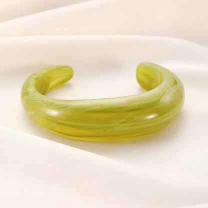 Trendy Multicolor Irregular Acrylic Cuff Bracelet – Geometric Open Bangle for Women