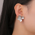 Boucles d'oreilles à tige Unift vintage en forme de fleur pour femme – Bijou bohème tendance en acier inoxydable plaqué or 14 carats