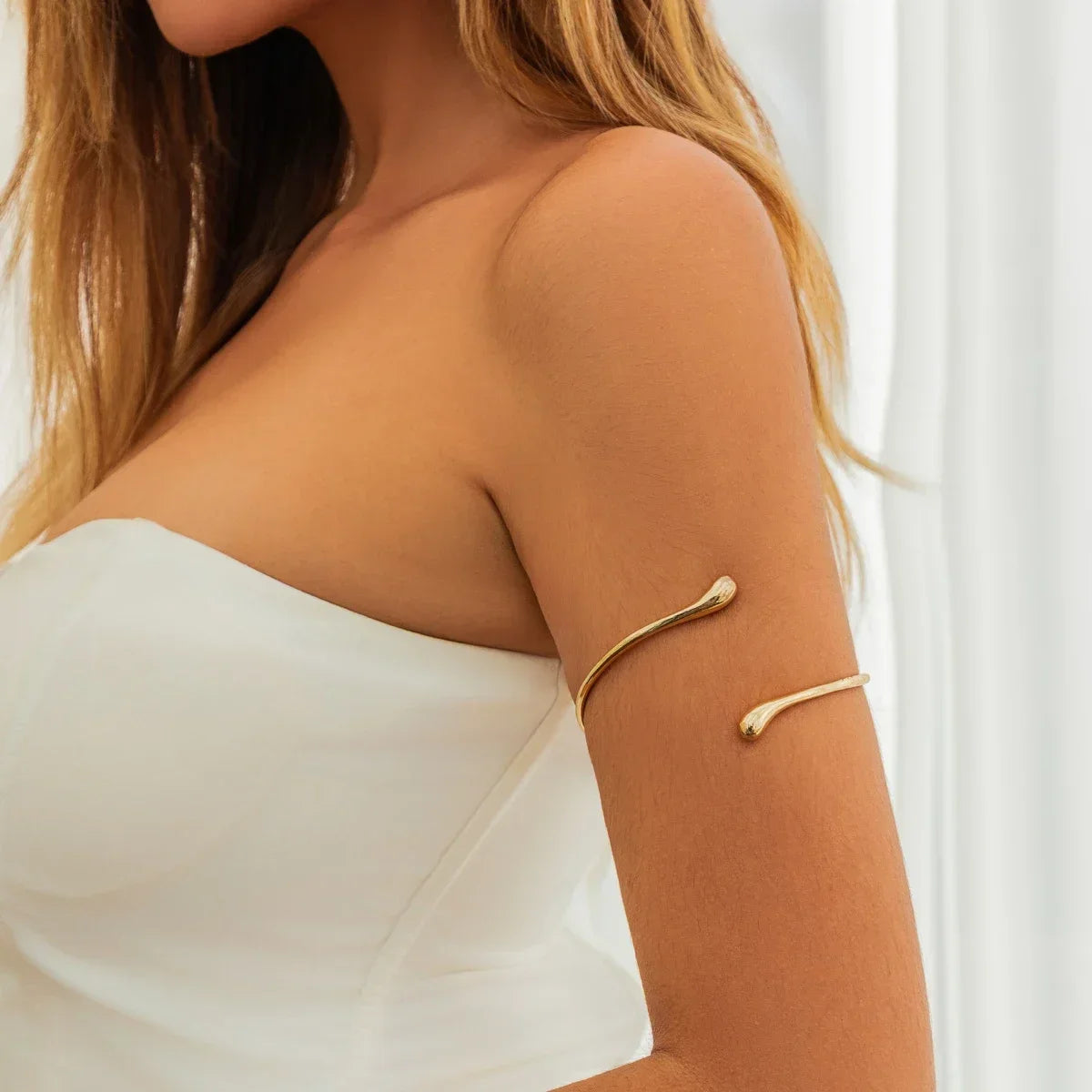 Trendy Geometric Twisted Upper Arm Cuff Bracelet – Adjustable Water Drop Bangle for Women