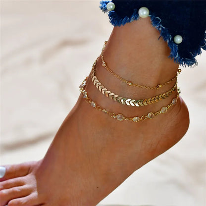 Elegant boho anklet with pearls and shell charm – perfect for beach, weddings, and everyday style.