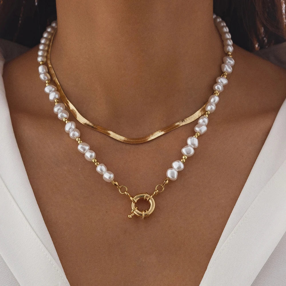 Elegant Irregular Pearl Multi-Layer Necklace with Heart Pendant – Classic Choker Jewelry for Women