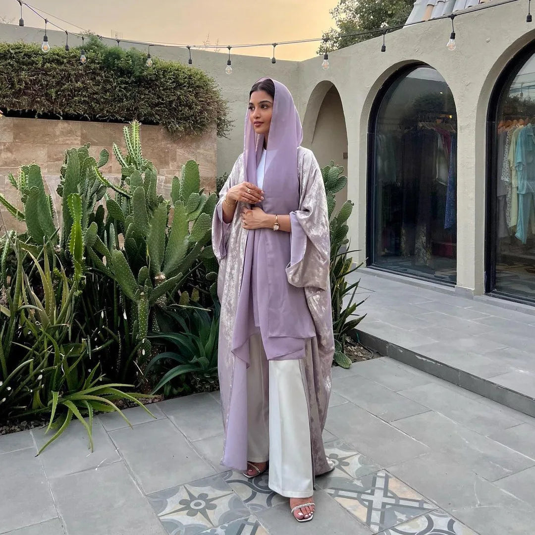 Luxury Satin Batwing Abaya Kimono – Shiny Open Front Maxi Kaftan for Ramadan, Eid & Evening Wear