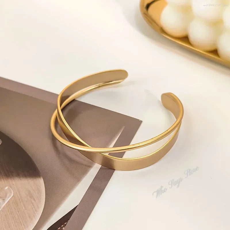 Gold Plated Mobius Stainless Steel Bracelet – Adjustable Women’s Luxury Bangle