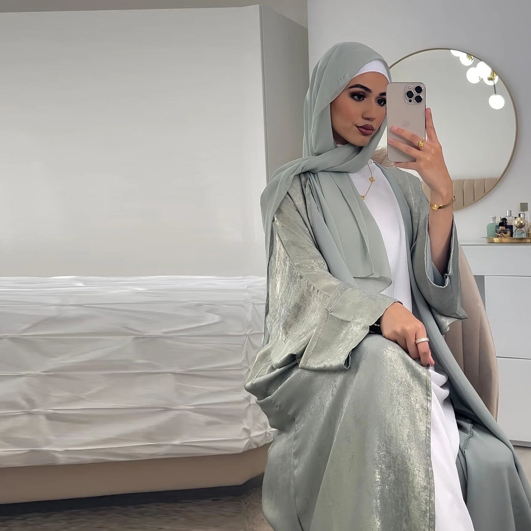 Luxury Satin Batwing Abaya Kimono – Shiny Open Front Maxi Kaftan for Ramadan, Eid & Evening Wear