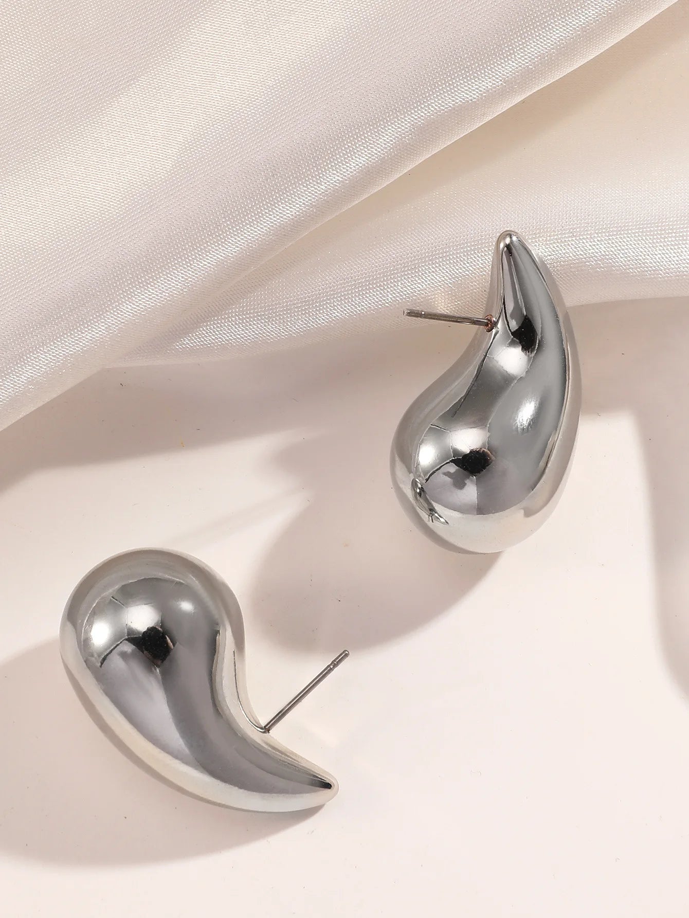 Vintage Chunky Dome Teardrop Earrings – Gold Stainless Steel Statement Earrings for Women