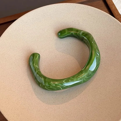 Trendy Multicolor Irregular Acrylic Cuff Bracelet – Geometric Open Bangle for Women