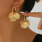 Boucles d'oreilles créoles dorées à double couche et fleurs creuses – Design ethnique vintage pour femme