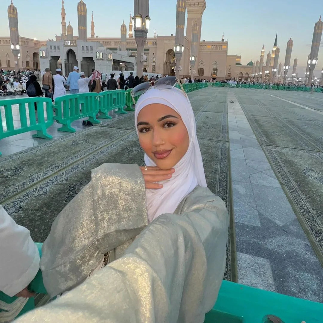 Luxury Satin Batwing Abaya Kimono – Shiny Open Front Maxi Kaftan for Ramadan, Eid & Evening Wear