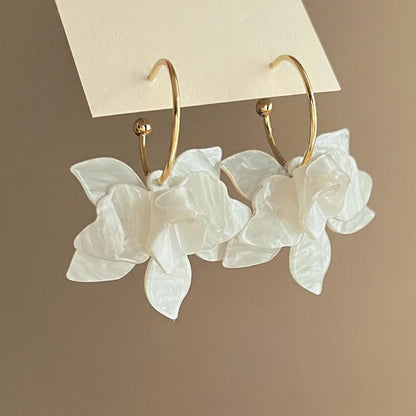 Trendy White & Brown Resin Flower Hoop Earrings – Statement Gardenia Design