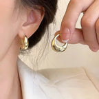 Boucles d'oreilles créoles dorées à double couche et fleurs creuses – Design ethnique vintage pour femme