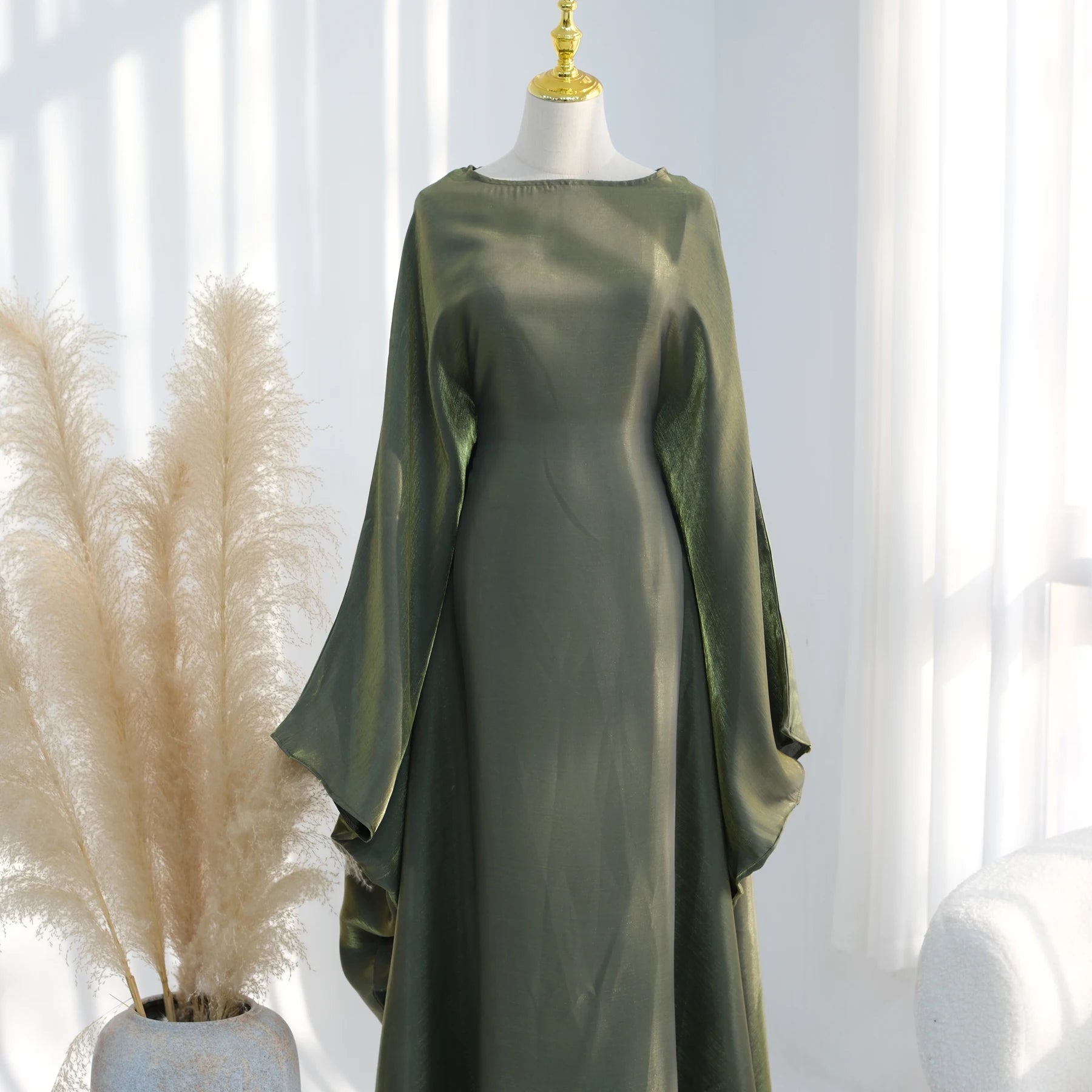 Elariah Shimmering Eid Kaftan Abaya – Extra Loose Fit Butterfly Sleeve Maxi Dress for Ramadan, Evening & Party Wear