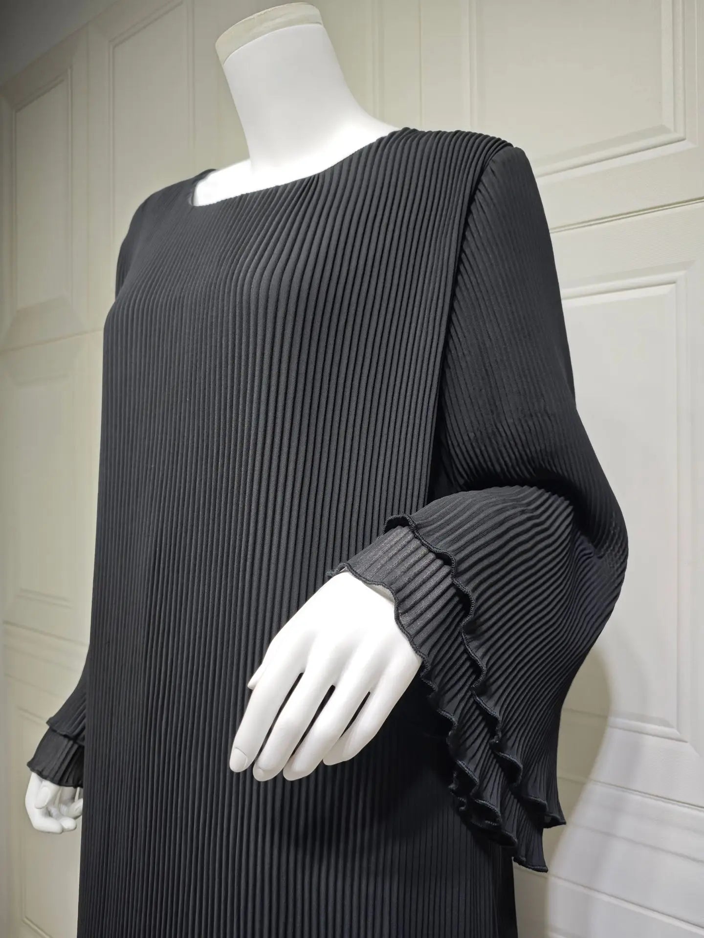 Elegant Pleated Kaftan Abaya Dress for Women – Flare Sleeve Jalabiya | Modest Eid & Occasion Wear