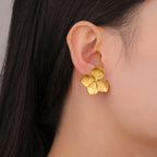 Boucles d'oreilles à tige Unift vintage en forme de fleur pour femme – Bijou bohème tendance en acier inoxydable plaqué or 14 carats