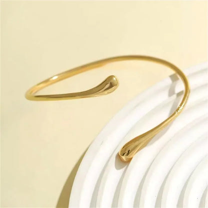 Trendy Geometric Twisted Upper Arm Cuff Bracelet – Adjustable Water Drop Bangle for Women