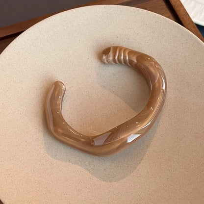 Trendy Multicolor Irregular Acrylic Cuff Bracelet – Geometric Open Bangle for Women