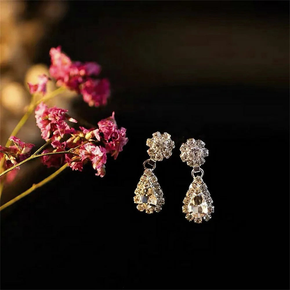 Luxurious Crystal Water Drop Necklace & Earrings Set – Elegant Bridal & Party Jewelry