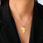 Collier pendentif tendance carte d'Afrique pour femme – Collier géométrique en acier inoxydable, coloris or, or rose ou acier.
