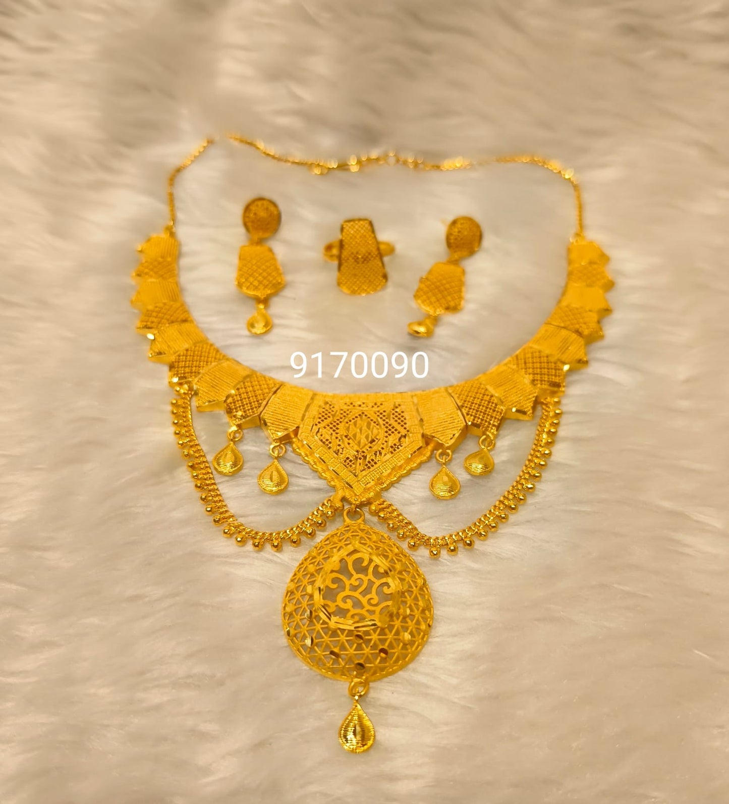 Necklace 0379